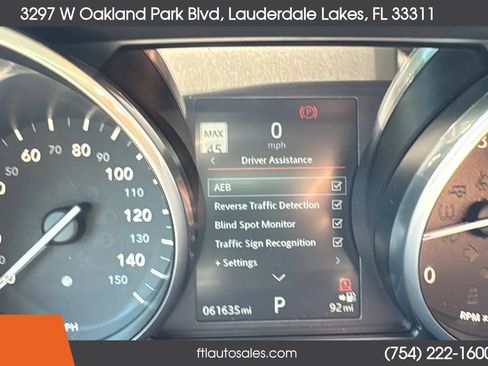 Used 2017 Land Rover Discovery HSE AWD/4WD image 68