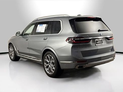 Used 2024 BMW X7 xDrive40i w/ Premium Package AWD/4WD image 9
