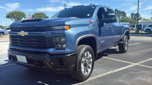 Used 2025 Chevrolet Silverado 2500 Custom w/ Custom Value Package AWD/4WD image 3