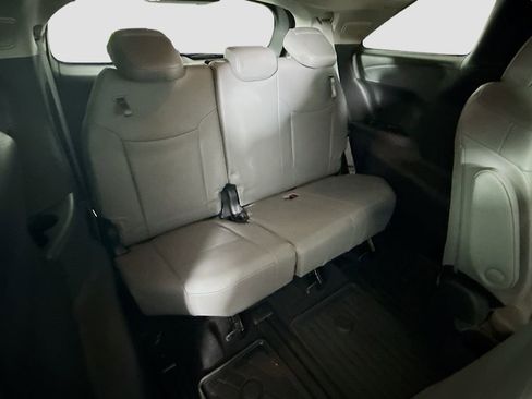 Certified 2025 Toyota Sienna XLE w/ XLE Plus Package image 18
