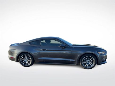 Used 2017 Ford Mustang Coupe image 2