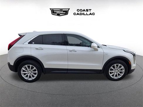 Used 2021 Cadillac XT4 Luxury image 5