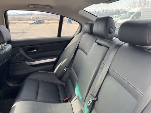 Used 2010 BMW 335i xDrive Sedan image 13