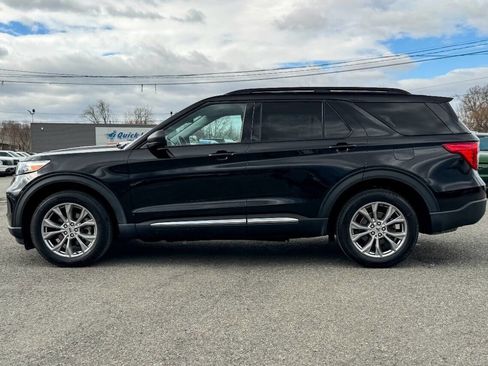 Used 2022 Ford Explorer XLT w/ Equipment Group 202A image 6