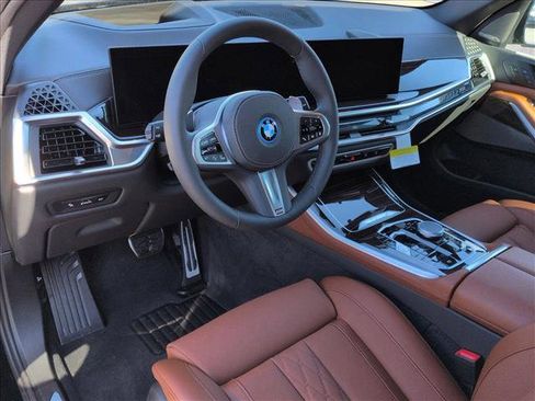New 2026 BMW X5 xDrive50e w/ M Sport Package image 3