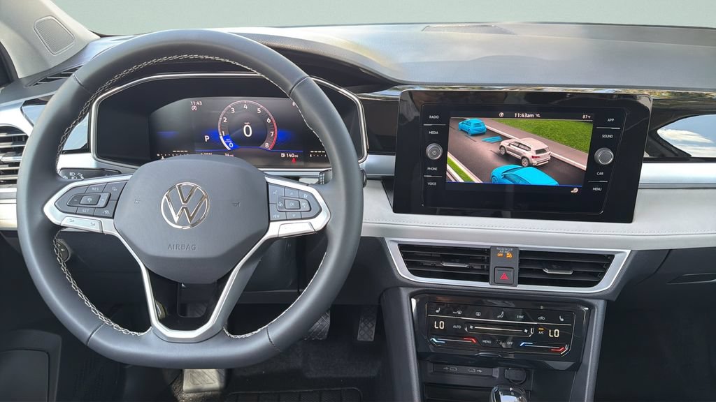 New 2026 Volkswagen Taos SE FWD image 17