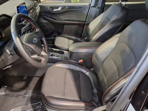 Certified 2025 Ford Escape ST-Line FWD image 18