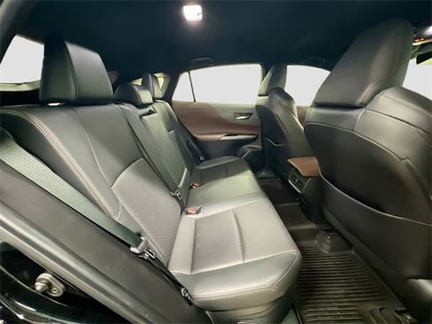 Used 2021 Toyota Venza XLE image 30