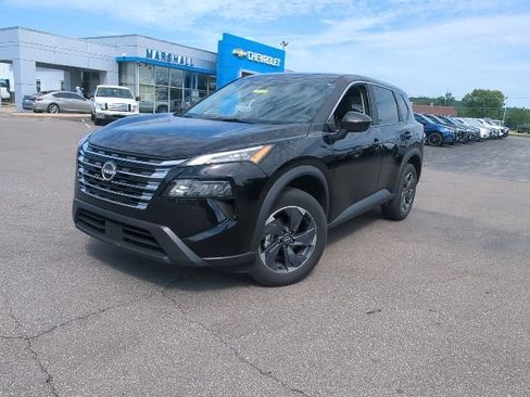 Used 2026 Nissan Rogue SV FWD image 3