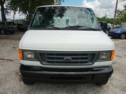 Used 2003 Ford E-250 and Econoline 250 Extended RWD image 2