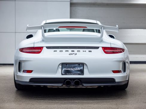 Used 2014 Porsche 911 GT3 w/ Sound Package Plus RWD image 7