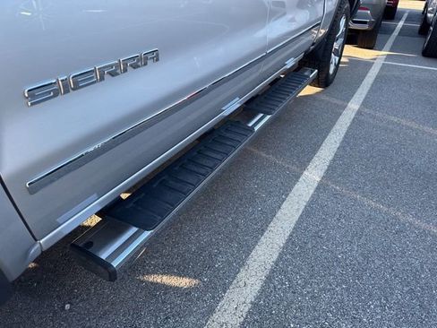 Used 2018 GMC Sierra 1500 SLT w/ SLT Premium Package image 4