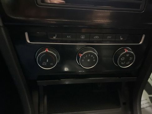 Used 2015 Volkswagen GTI SE w/ Lighting Package (SEL) image 22