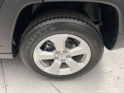 Used 2019 Jeep Compass Latitude AWD/4WD image 10