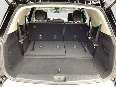 New 2025 Nissan Pathfinder SL w/ Black Appearance Package image 14