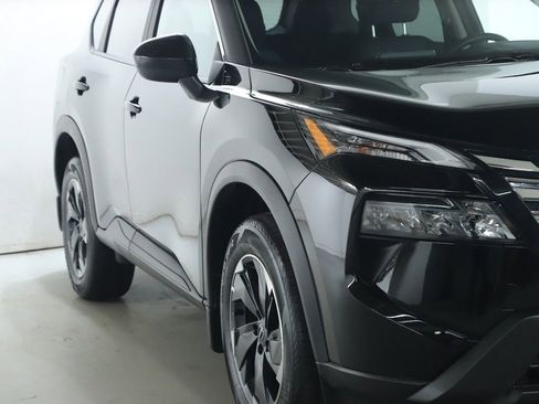 Certified 2026 Nissan Rogue SV image 9