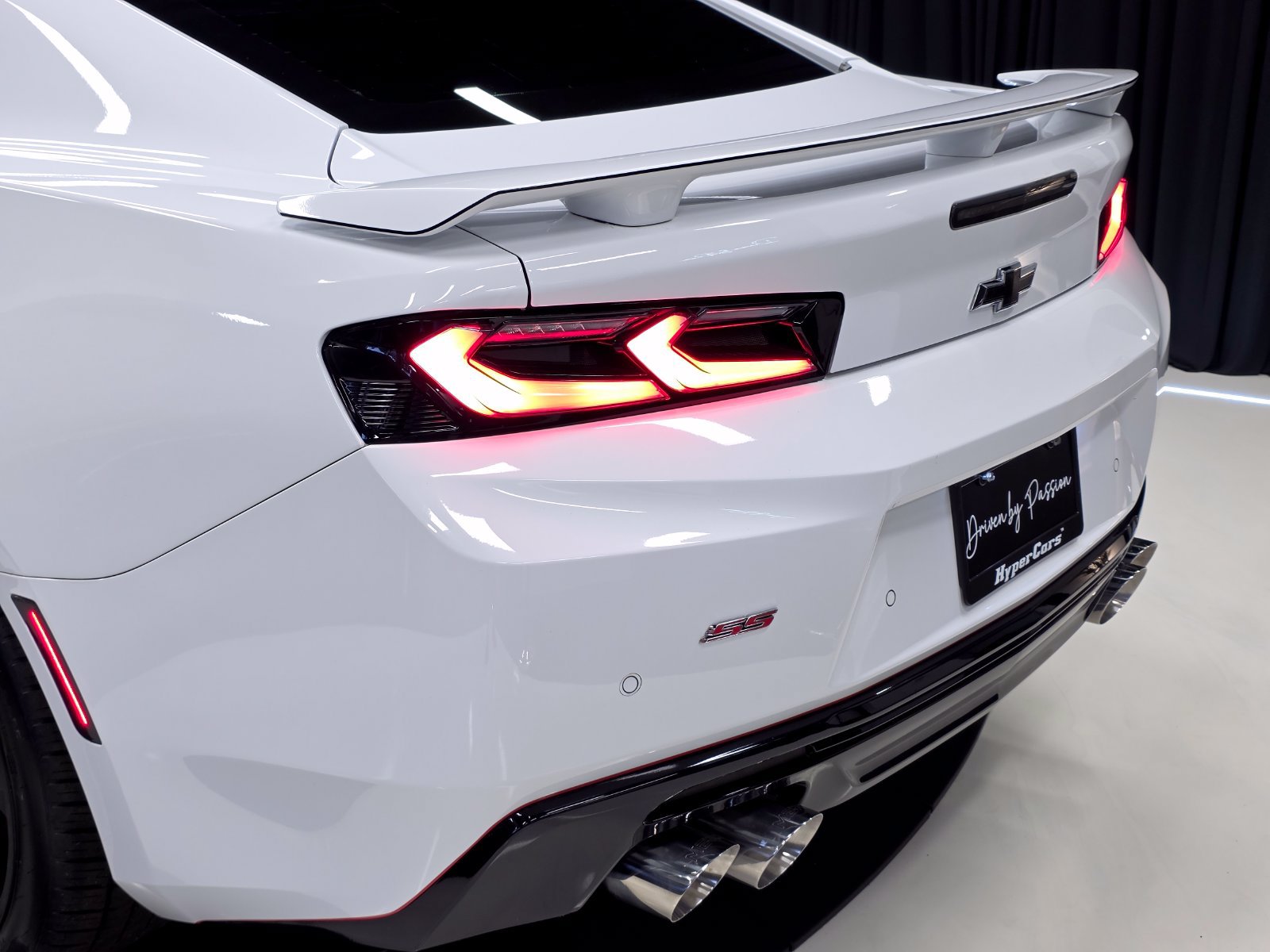 Used 2018 Chevrolet Camaro SS RWD image 58