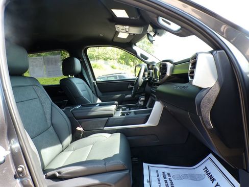 Used 2025 Toyota Tundra SR5 w/ SR5 Premium Package AWD/4WD image 15