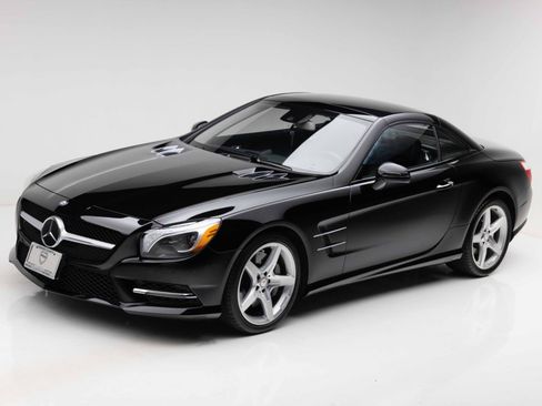 Used 2014 Mercedes-Benz SL 550 image 17