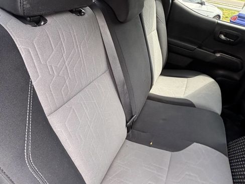 Used 2021 Toyota Tacoma TRD Off-Road w/ Technology Package image 27