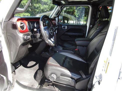 Used 2019 Jeep Wrangler Unlimited Rubicon w/ Dual Top Group AWD/4WD image 19