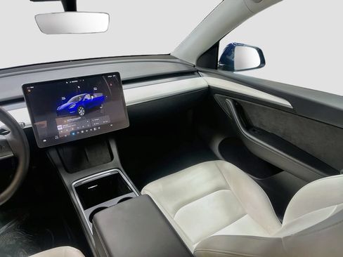 Used 2023 Tesla Model Y Long Range AWD/4WD image 22