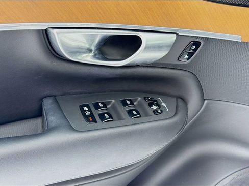 Used 2023 Volvo XC90 B6 Plus w/ Protection Package Premier image 18