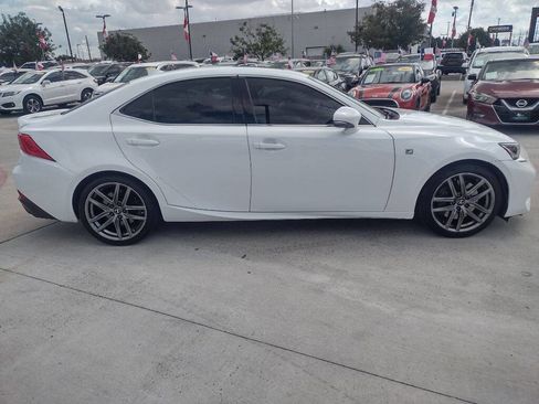 Used 2019 Lexus IS 300 image 34