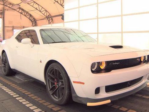 Used 2022 Dodge Challenger R/T Scat Pack RWD image 9