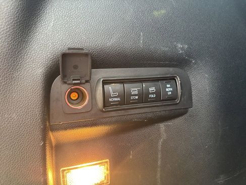 Used 2019 Ford Explorer Platinum image 59