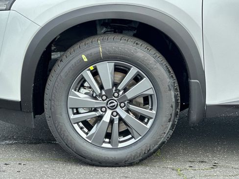 New 2025 Nissan Pathfinder SV image 26