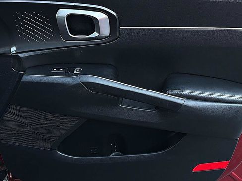 Used 2022 Kia Sorento S w/ Panoramic Sunroof Package FWD image 27