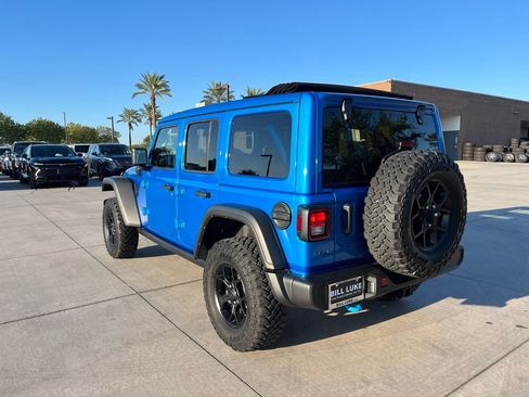Used 2024 Jeep Wrangler Unlimited AWD/4WD image 9