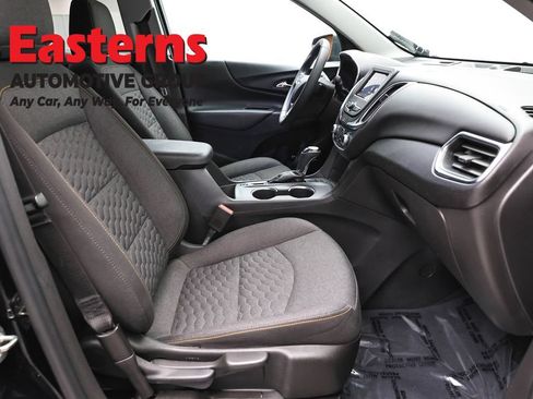 Used 2021 Chevrolet Equinox LT AWD/4WD image 24