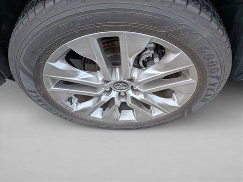 Used 2020 Toyota RAV4 XLE Premium image 13