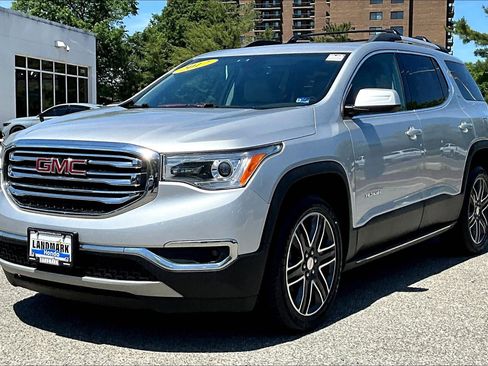 Used 2017 GMC Acadia SLT FWD image 1