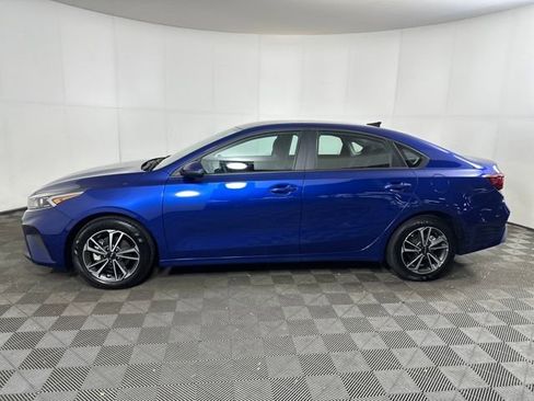 Used 2023 Kia Forte LXS w/ LXS Technology Package image 6