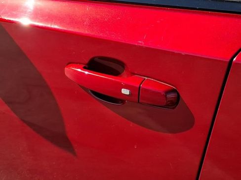 Used 2022 Chevrolet Traverse RS image 19