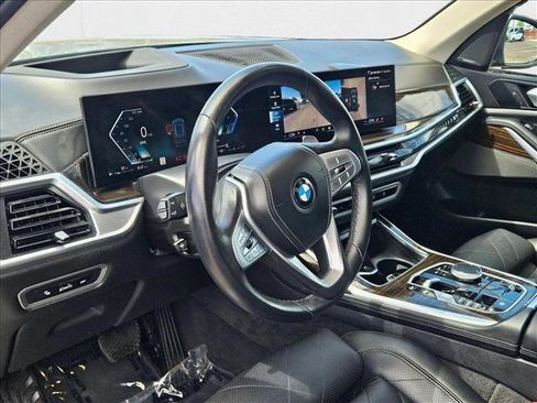 Used 2024 BMW X7 xDrive40i image 10