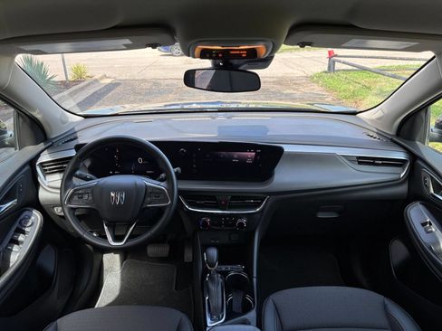 Used 2025 Buick Encore GX Preferred FWD image 32