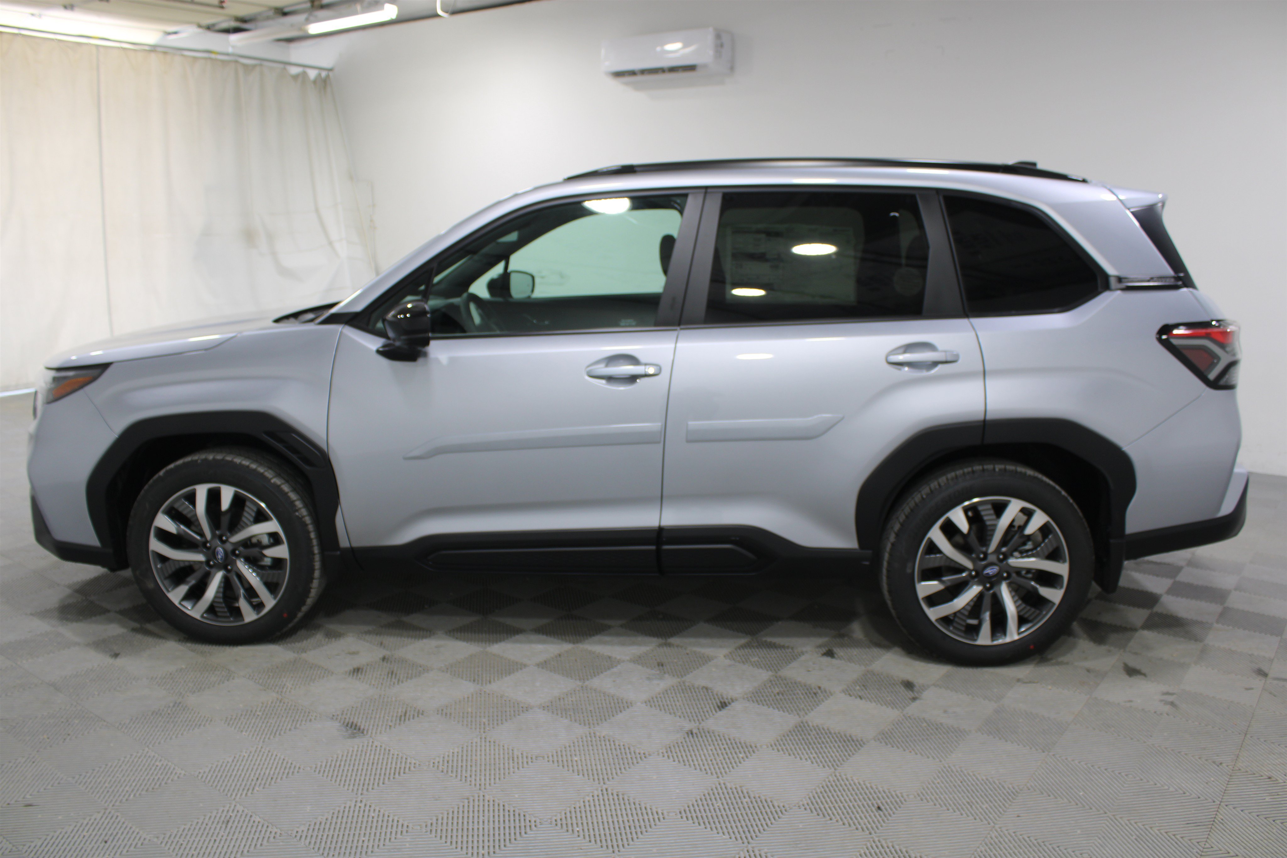 New 2026 Subaru Forester Touring AWD/4WD image 6