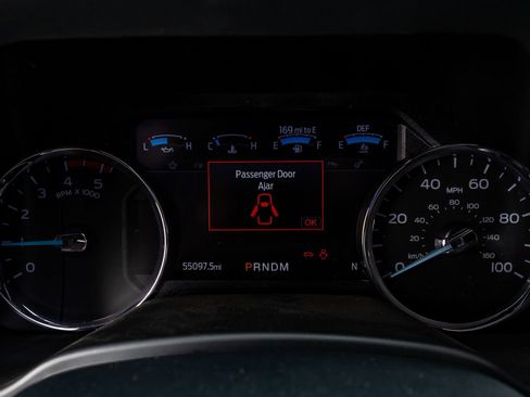 Used 2022 Ford F250 Lariat w/ Black Appearance Package image 20