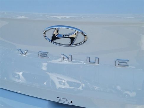 New 2026 Hyundai Venue SEL image 22