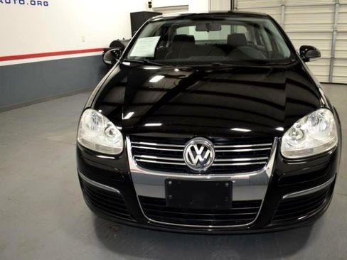 Used 2009 Volkswagen Jetta S image 8