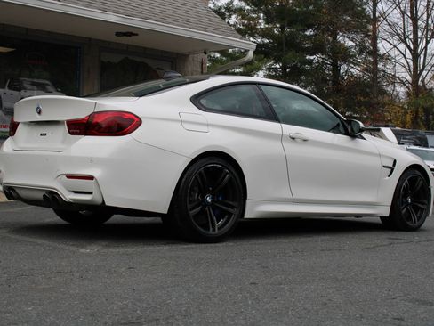 Used 2018 BMW M4 Coupe image 6