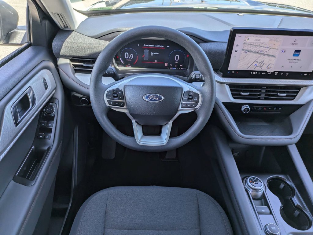 Certified 2026 Ford Explorer Active RWD image 18