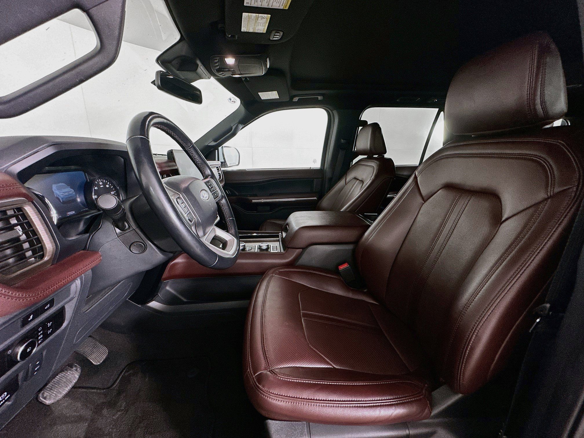 Used 2024 Ford Expedition Limited AWD/4WD image 13