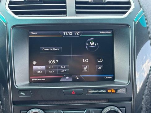 Used 2016 Ford Explorer XLT w/ Equipment Group 202A FWD image 23