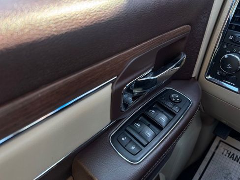 Used 2015 RAM 1500 Laramie w/ Convenience Group AWD/4WD image 18