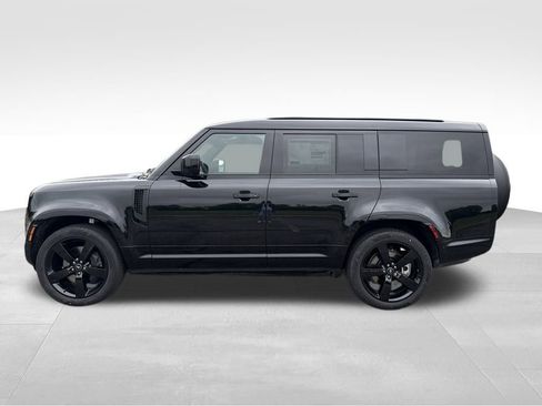 New 2025 Land Rover Defender 130 X-Dynamic SE image 2